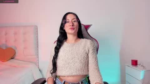 Chloe  online show from November 4, 2025, 2:10 am