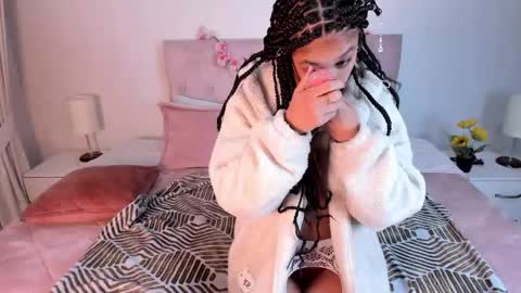 Snapshot of clown_face chatting on January 25, 2025, 9:26 am emely dolce online show from January 25, 2025, 9:26 am