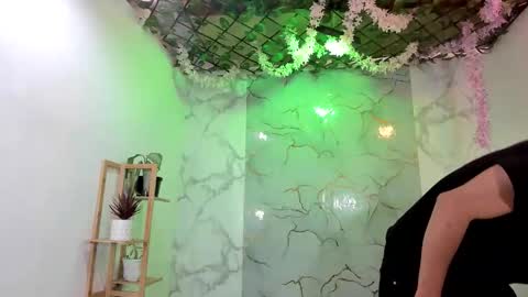 Snapshot of club_latinboys chatting on April 28, 2026, 12:32 pm club_latinboys online show from April 28, 2026, 12:32 pm