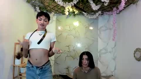 Snapshot of club_latinboys chatting on May 19, 2026, 12:33 pm club_latinboys online show from May 19, 2026, 12:33 pm