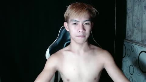 clyde_twinkx online show from November 17, 2025, 10:54 am