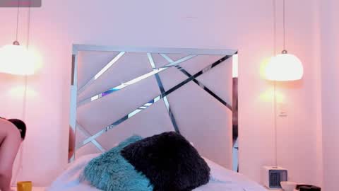 cmila0713 online show from February 19, 2025, 10:31 pm