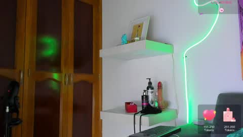 cmila0713 online show from April 23, 2026, 12:23 am