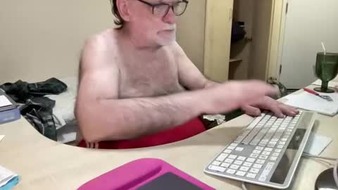Snapshot of coach_karl chatting on May 18, 2026, 11:32 pm Coach Karl Porn Star Tip me all the way to my next trip online show from May 18, 2026, 11:32 pm