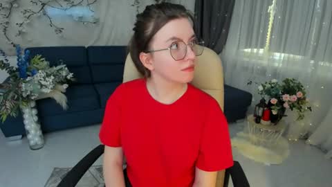 Molly online show from June 21, 2026, 8:39 am