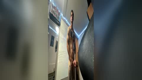 cock4yyoouu online show from June 17, 2026, 5:58 pm