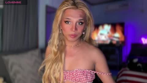 Snapshot of cockprincess_dianna chatting on April 9, 2026, 7:30 pm PrincessDianna IslandGirl CUMSHOW in PVT and PASSWORDSHOW online show from April 9, 2026, 7:30 pm
