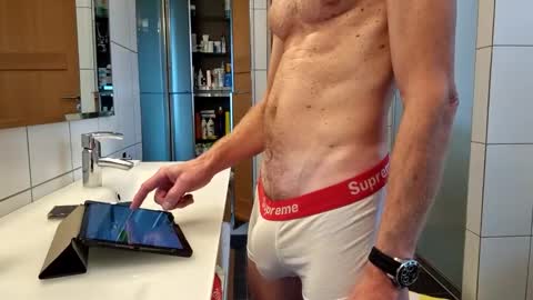 Cockvantage online show from October 26, 2025, 2:34 pm