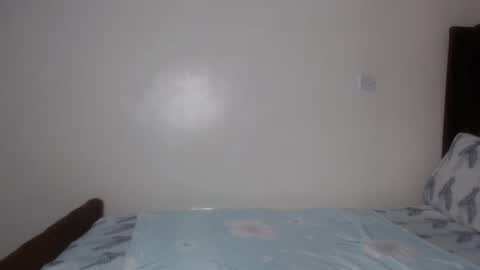 Snapshot of cocoa_devine chatting on October 5, 2025, 12:03 pm cocoa_devine online show from October 5, 2025, 12:03 pm