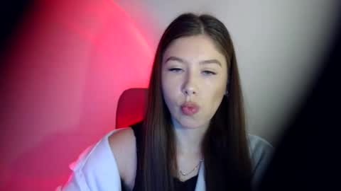 cocoberry1 online show from November 7, 2025, 10:37 am