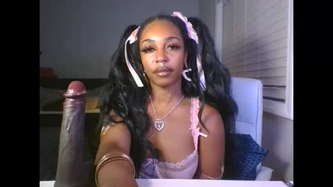 cocolefeme online show from October 22, 2025, 1:17 am