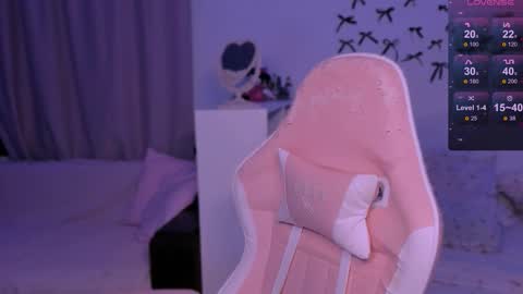 Snapshot of coddleweeper chatting on February 25, 2026, 2:59 pm Hello guys my name is Coddle online show from February 25, 2026, 2:59 pm