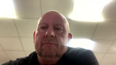 col4nows online show from September 12, 2025, 1:11 pm