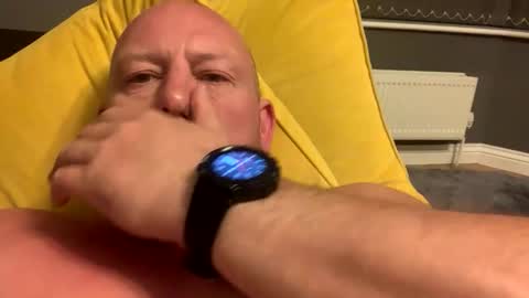 col4nows online show from September 30, 2025, 9:20 pm