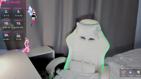 Snapshot of coldcherryeclipse chatting on November 5, 2025, 6:57 am coldcherryeclipse online show from November 5, 2025, 6:57 am