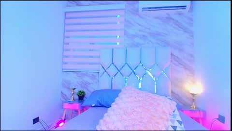 colett online show from December 14, 2025, 11:59 am