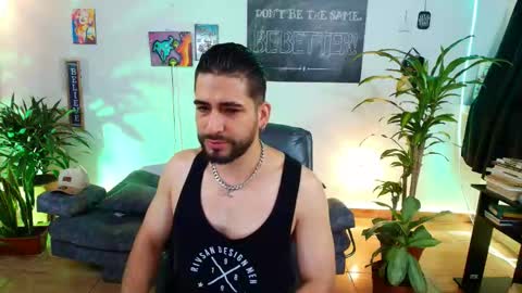 colin_stone online show from December 5, 2025, 2:47 pm