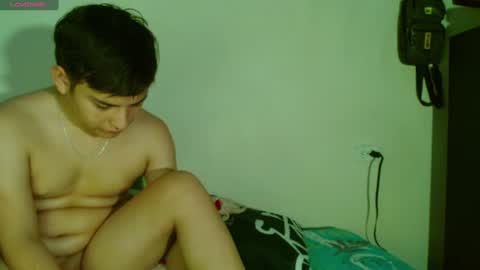 colin_valentina1 online show from December 24, 2024, 6:50 pm