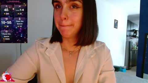 Snapshot of collette_beaufoy chatting on December 7, 2024, 3:41 pm Collette online show from December 7, 2024, 3:41 pm