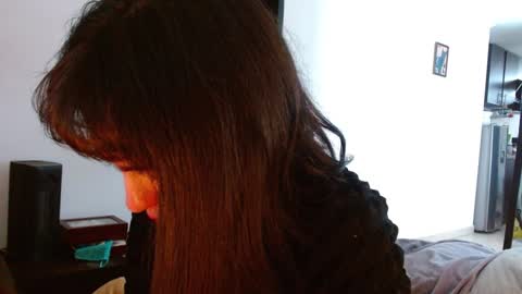 Snapshot of collette_beaufoy chatting on January 6, 2025, 4:02 pm Collette online show from January 6, 2025, 4:02 pm