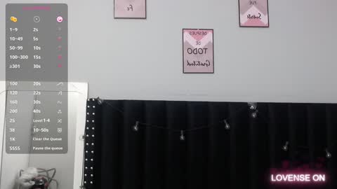Snapshot of colombia_mommy_ chatting on December 16, 2024, 12:27 pm  GRETCHEN  online show from December 16, 2024, 12:27 pm