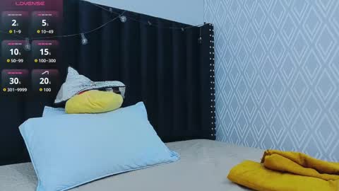 Snapshot of colombia_mommy_ chatting on October 4, 2025, 12:03 pm  GRETCHEN  online show from October 4, 2025, 12:03 pm