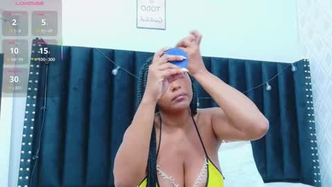 Snapshot of colombia_mommy_ chatting on January 8, 2026, 12:18 pm GRETCHEN online show from January 8, 2026, 12:18 pm