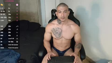 colombianmuscle8 online show from May 12, 2026, 4:15 pm