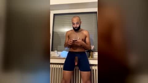 colossalmike online show from February 15, 2026, 7:51 am