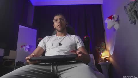 colstorw_ online show from January 8, 2026, 9:55 am