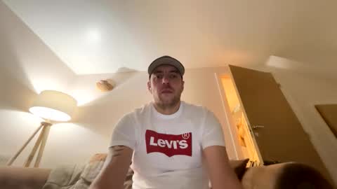 Snapshot of comedy6288 chatting on October 7, 2025, 10:29 pm comedy6288 online show from October 7, 2025, 10:29 pm