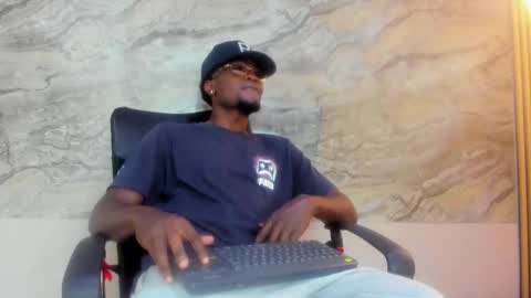 COMPTON online show from October 21, 2025, 4:13 am