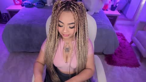 Snapshot of conny_curly chatting on December 29, 2024, 1:06 pm Conny online show from December 29, 2024, 1:06 pm