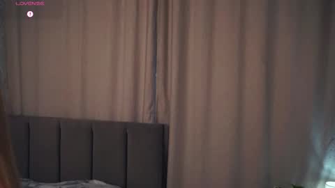 Hello im Sofia Welcme to my room .More hugs and kiss for you online show from November 19, 2025, 6:35 am