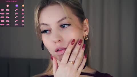 Hello im Sofia Welcme to my room .More hugs and kiss for you online show from December 3, 2025, 6:32 am