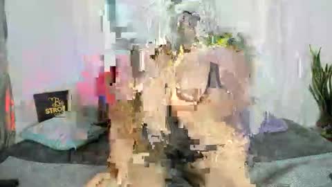 Snapshot of conyabril chatting on December 17, 2025, 6:36 pm conyabril online show from December 17, 2025, 6:36 pm