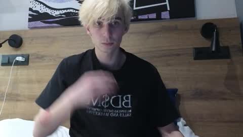 cookie_sex online show from October 8, 2025, 9:01 pm