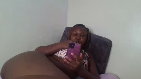 coolgirl001 online show from November 19, 2025, 6:41 pm