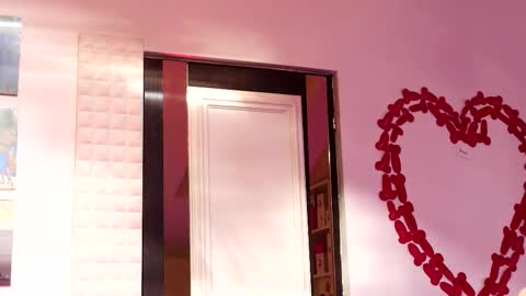 Ginger The Cringer online show from November 20, 2025, 10:37 am