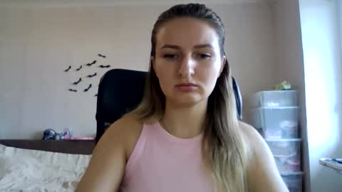 Snapshot of cora_fora chatting on October 9, 2025, 8:45 am cora_fora online show from October 9, 2025, 8:45 am