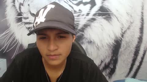 Cora online show from February 4, 2025, 9:10 pm