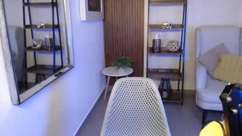 Coral online show from November 19, 2025, 11:21 am