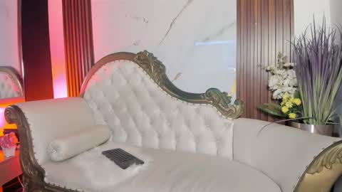 Snapshot of coraliebronson chatting on December 4, 2025, 8:39 pm Coralie Bronson online show from December 4, 2025, 8:39 pm