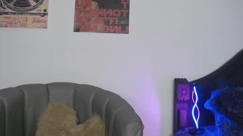 Snapshot of coraliebronson chatting on February 14, 2026, 4:09 am Coralie Bronson online show from February 14, 2026, 4:09 am