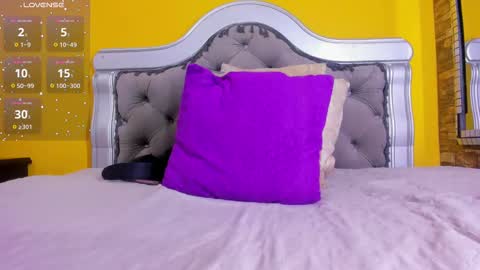 Snapshot of coraline_fox2 chatting on September 22, 2025, 5:48 pm coraline online show from September 22, 2025, 5:48 pm