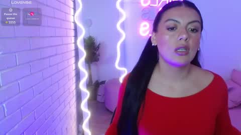 Snapshot of coraline_tay chatting on February 11, 2025, 11:43 am Carolina online show from February 11, 2025, 11:43 am