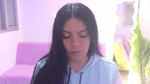 Snapshot of coraline_tay chatting on September 14, 2025, 1:32 pm Carolina online show from September 14, 2025, 1:32 pm