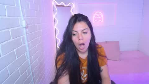 Snapshot of coraline_tay chatting on September 23, 2025, 7:28 pm Carolina online show from September 23, 2025, 7:28 pm