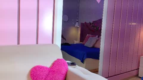 coralvega online show from June 19, 2026, 11:47 am