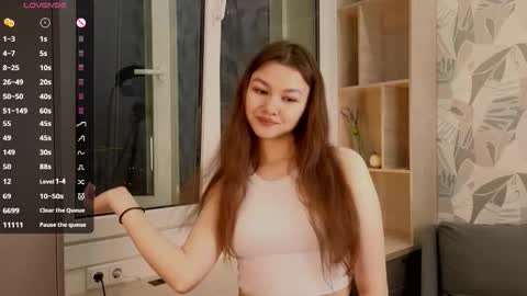 Leya online show from November 9, 2025, 1:26 am